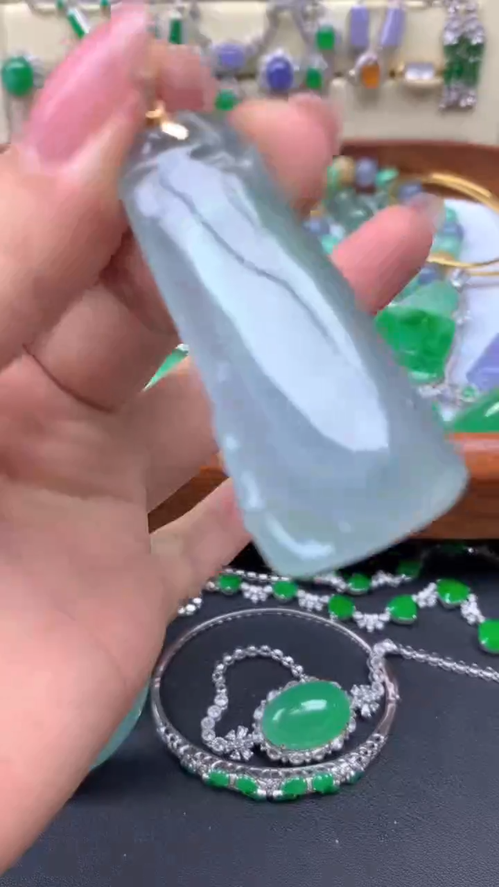 【闪购商品】翡翠颈饰18K金镶嵌234-天然翡翠