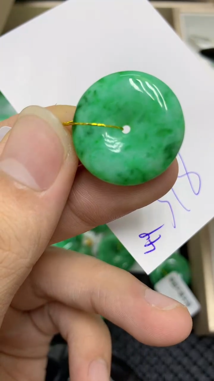 颈饰未镶嵌翡翠缅甸A货翡翠