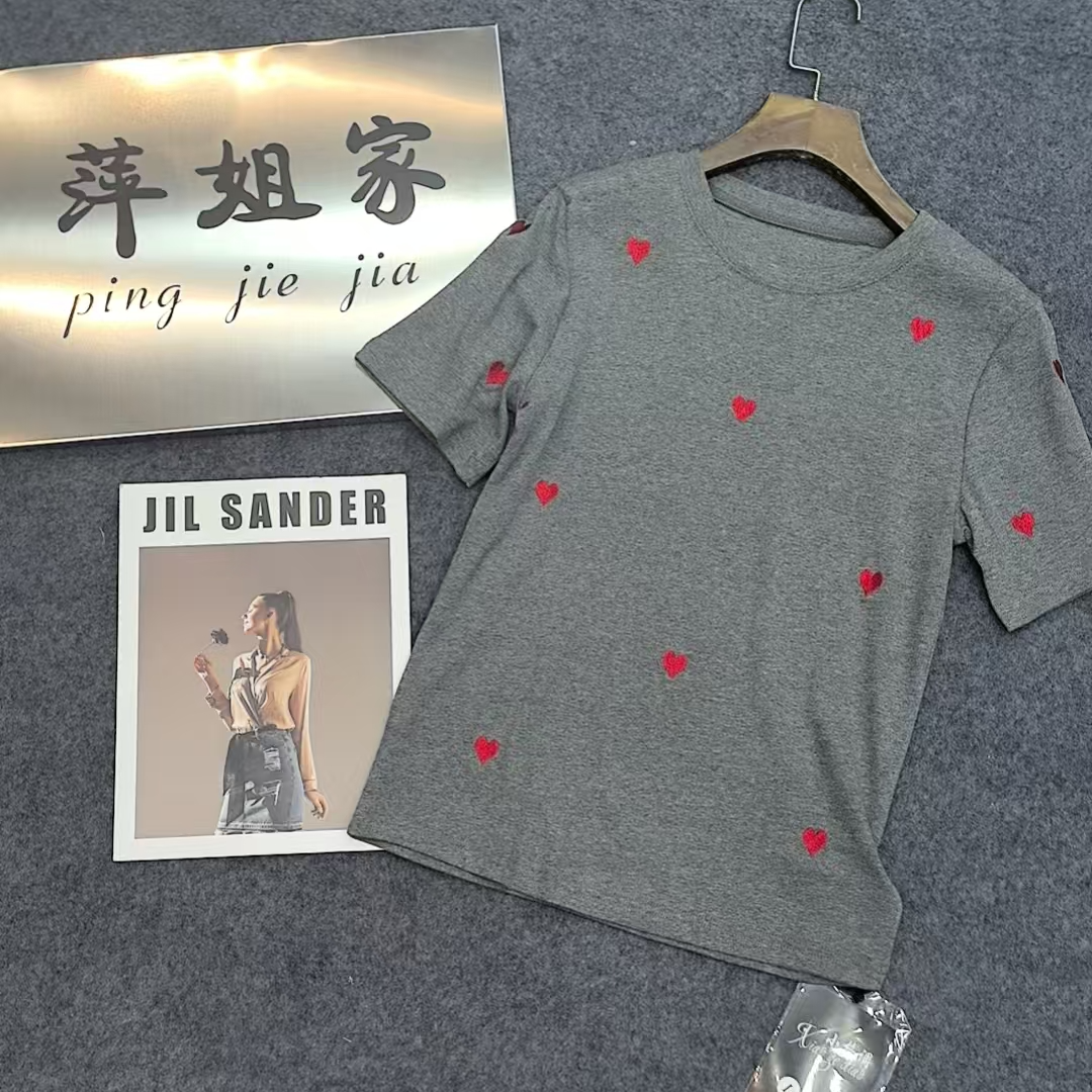 6017休闲刺绣爱心灰色短袖