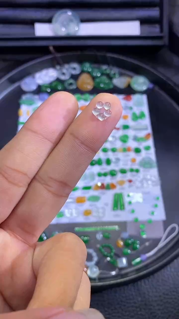 未镶嵌挂件翡翠蛋