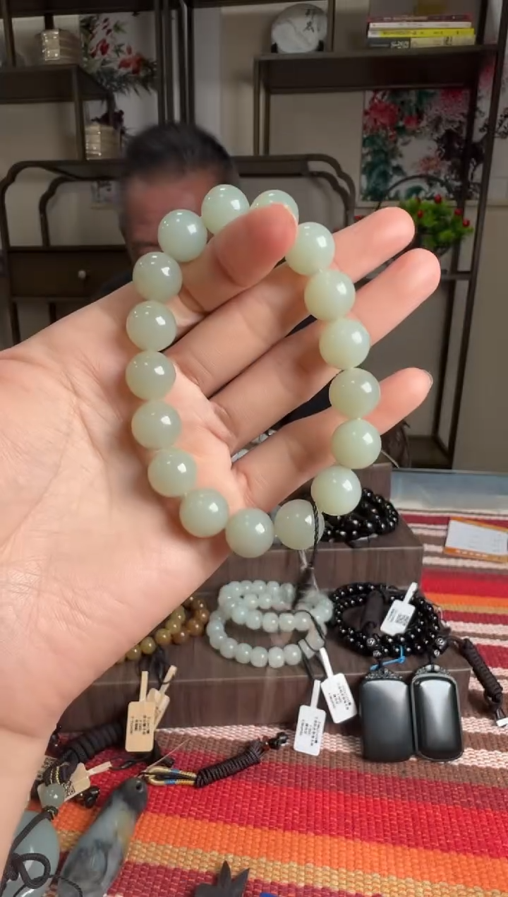 未镶嵌手链和田玉和田玉且末青白玉卡12