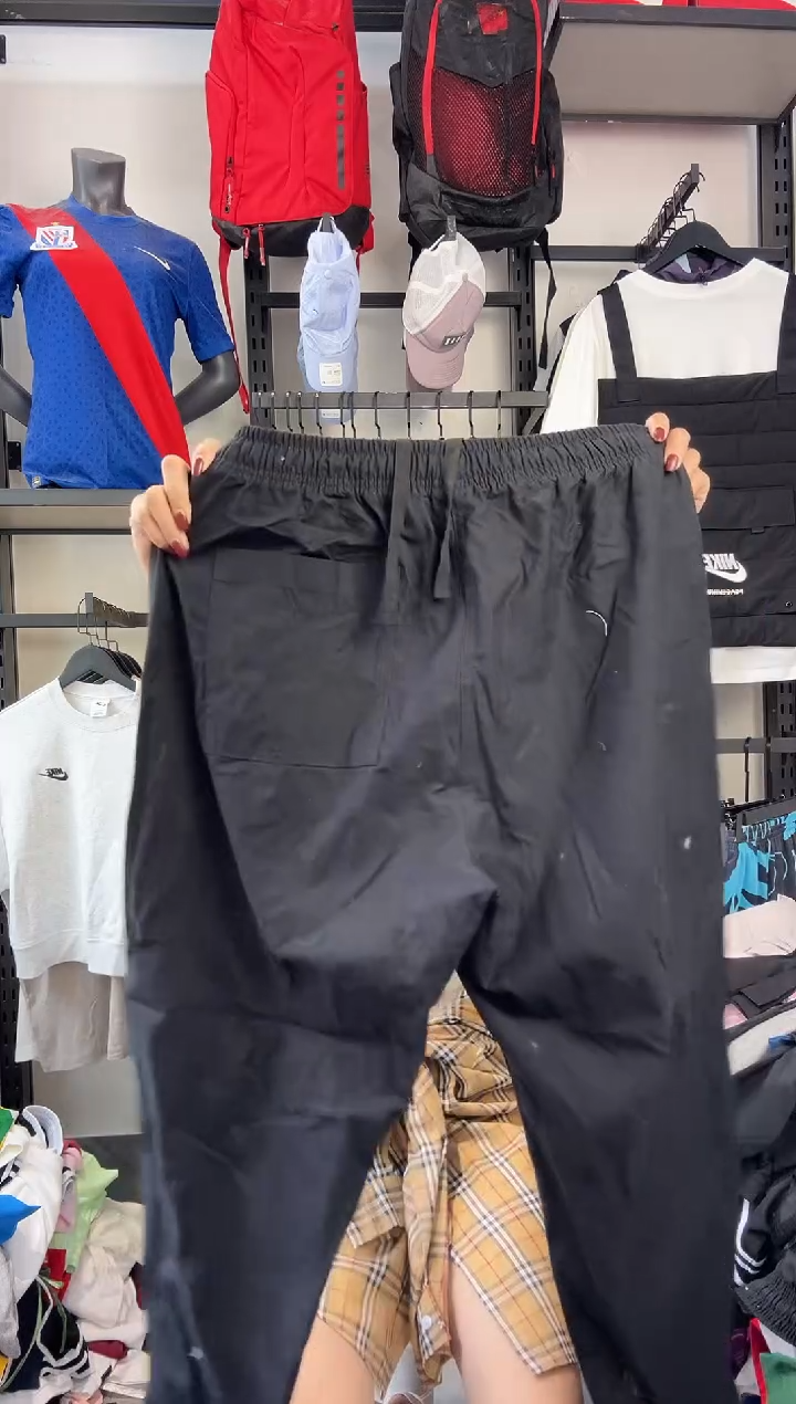 709  ·编码 瑕疵款以直播间过款为准 尺码·175 L