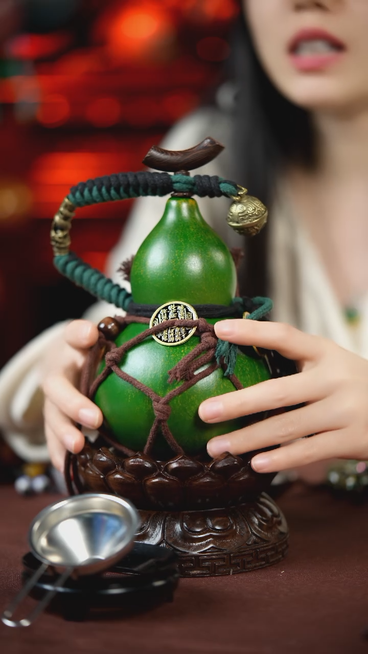 【闪购商品】587号400ml左右的非遗漆器酒葫芦