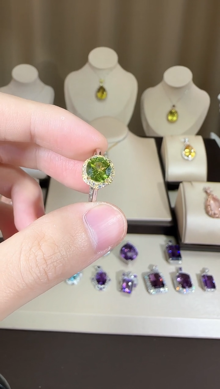 【闪购商品】橄榄石戒指银S925镶嵌9mm