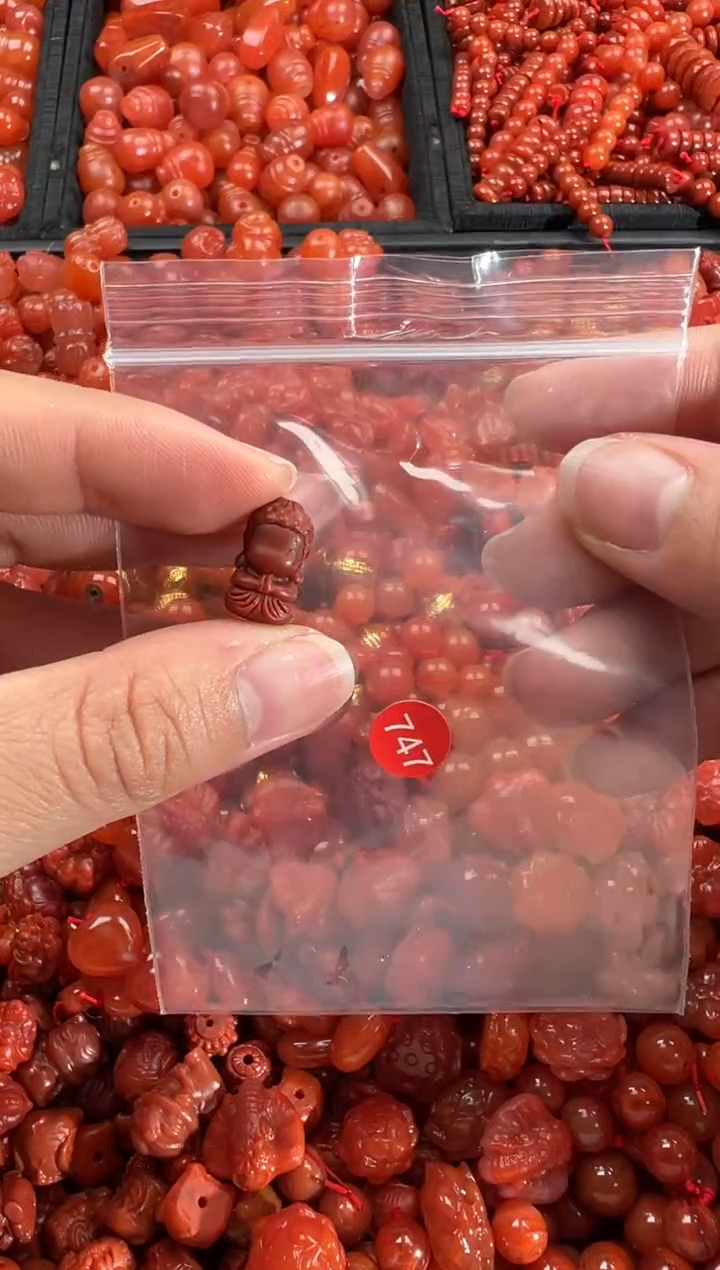 【闪购商品】南红玛瑙颈饰未镶嵌1