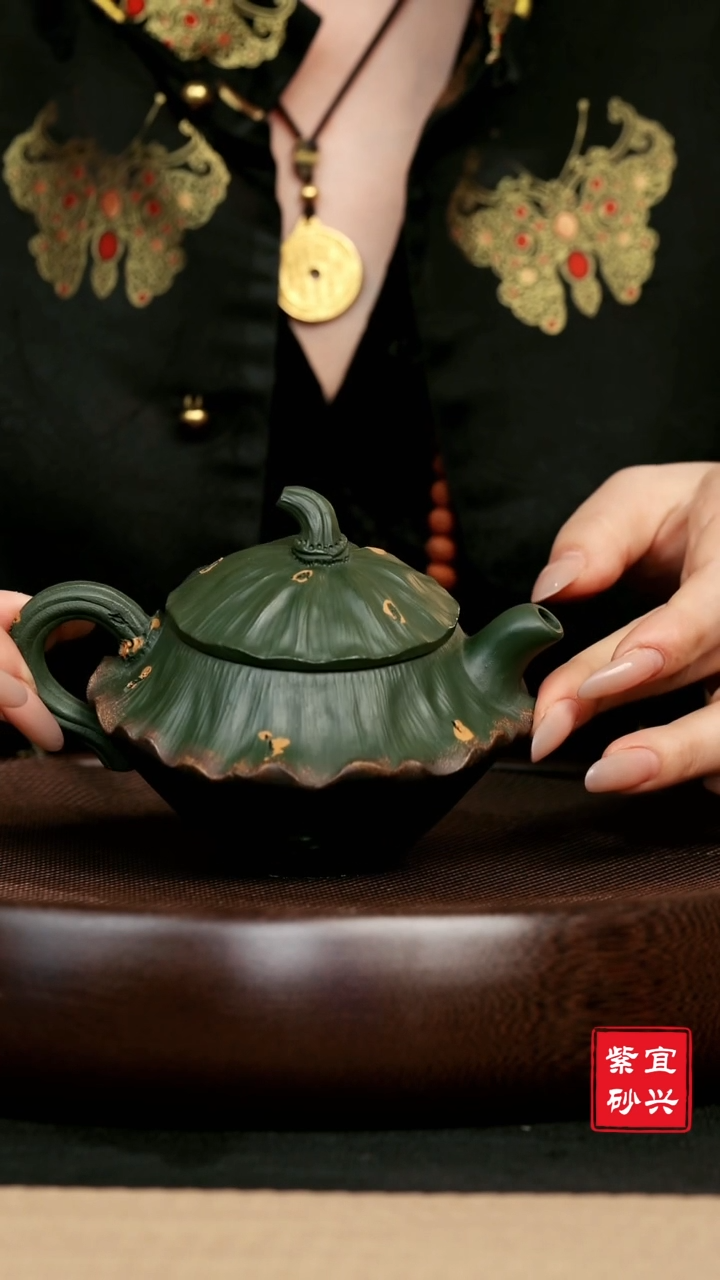 【闪购商品】紫砂茶壶75民国绿莲蓬花器