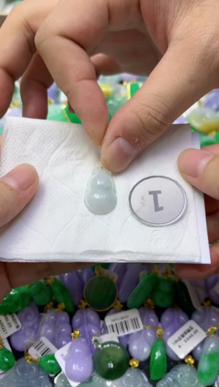 颈饰未镶嵌翡翠天然缅甸翡翠A货