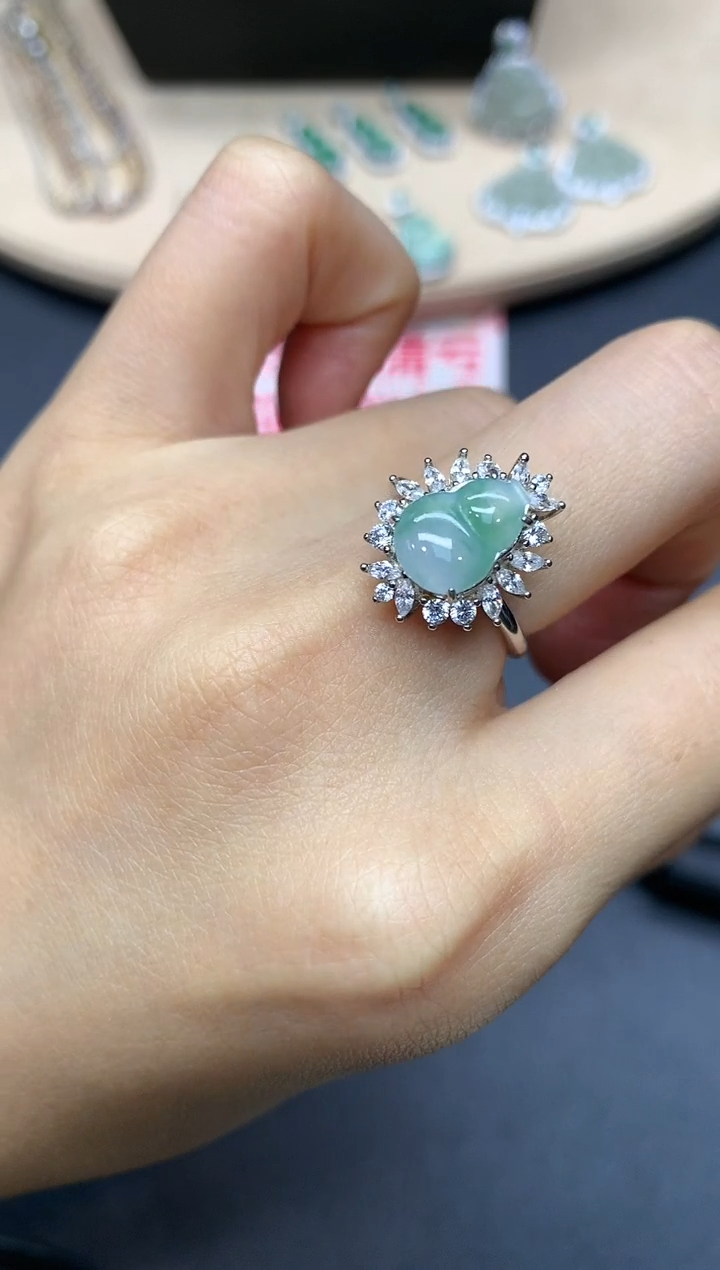 【闪购商品】翡翠戒指银S925镶嵌葫芦【无服务费】