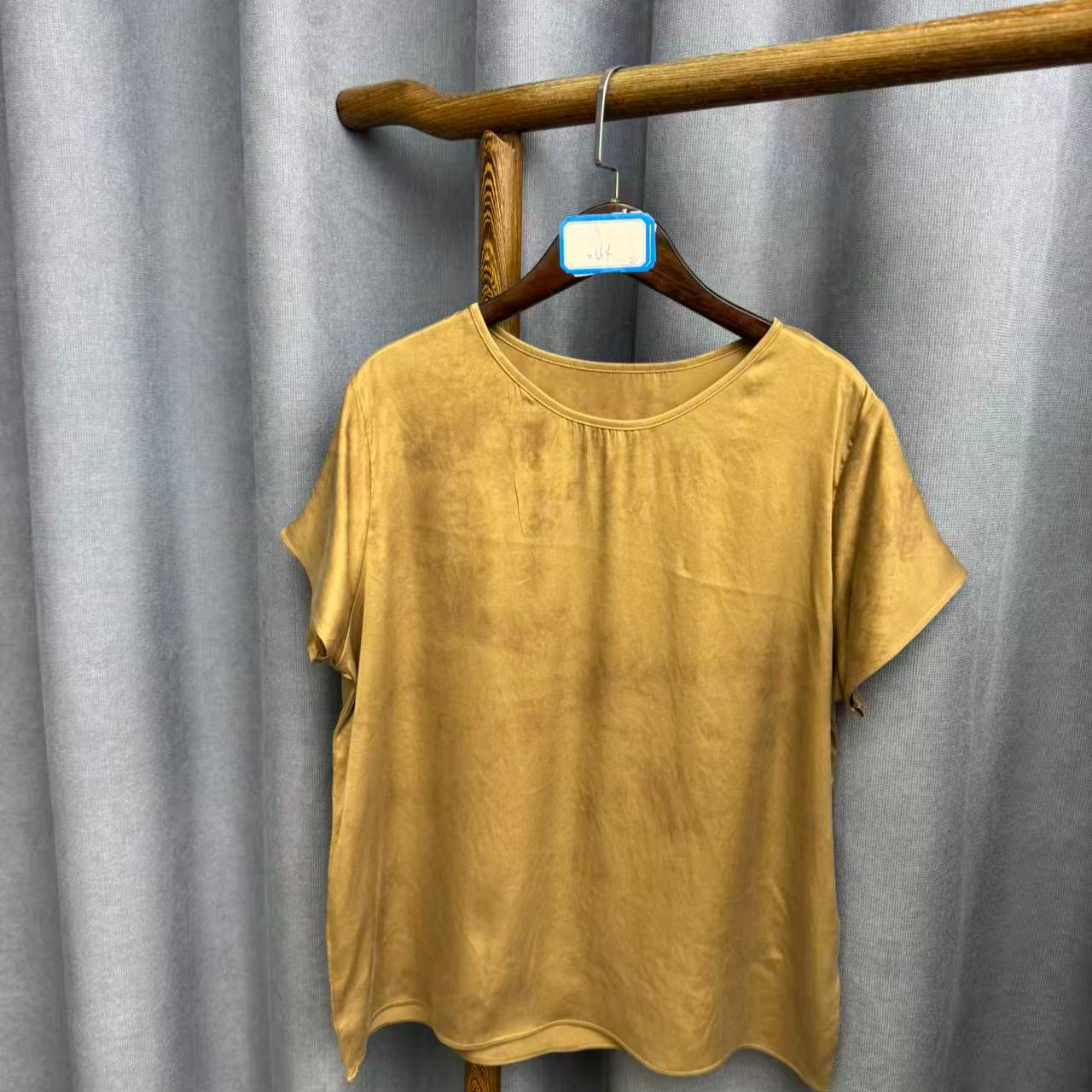 秋季新款休闲时尚圆领桑蚕丝短袖上衣女Z564