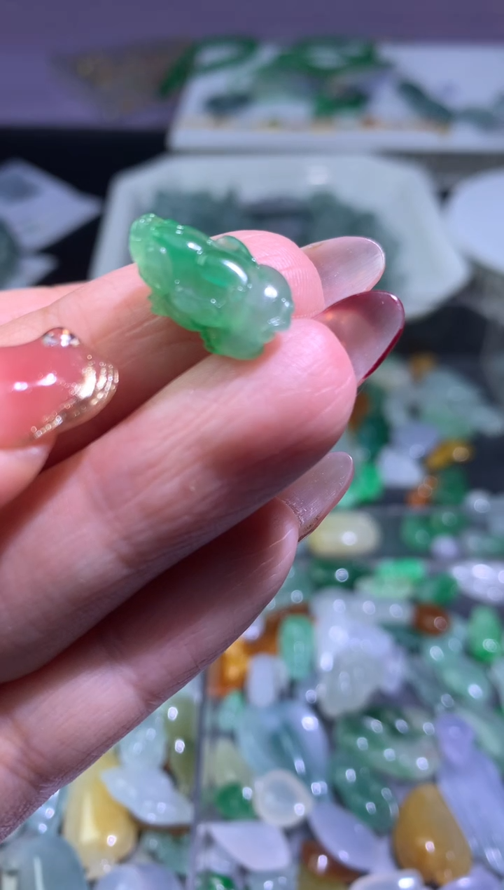 【闪购商品】定制翡翠未镶嵌毛货