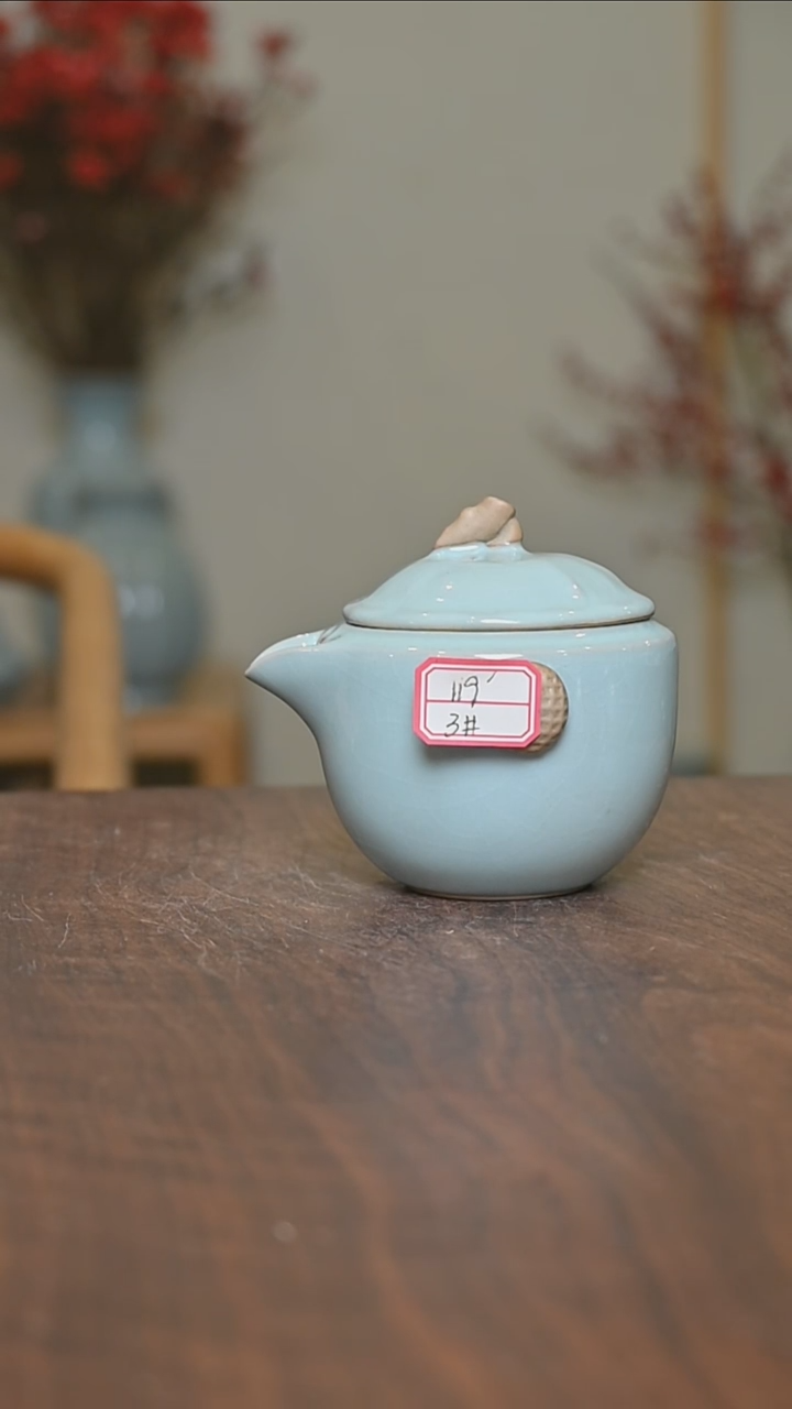 【闪购商品】其他3#微瑕天青釉朱家汝窑款好事发生壶