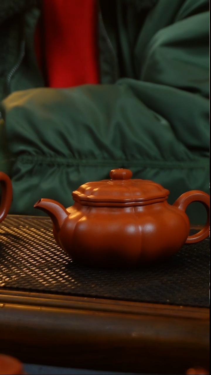 【闪购商品】7亏米葵仿古筋纹精工容量150