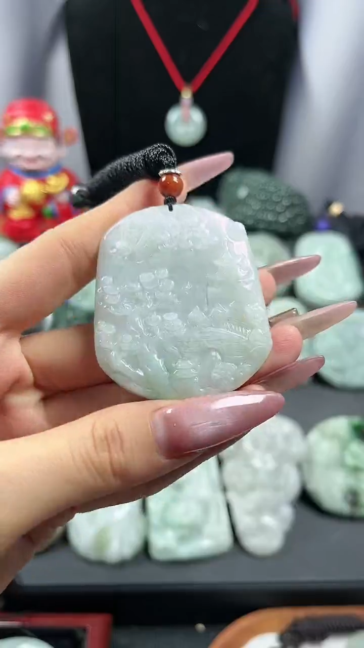 【闪购商品】翡翠颈饰未镶嵌山水牌