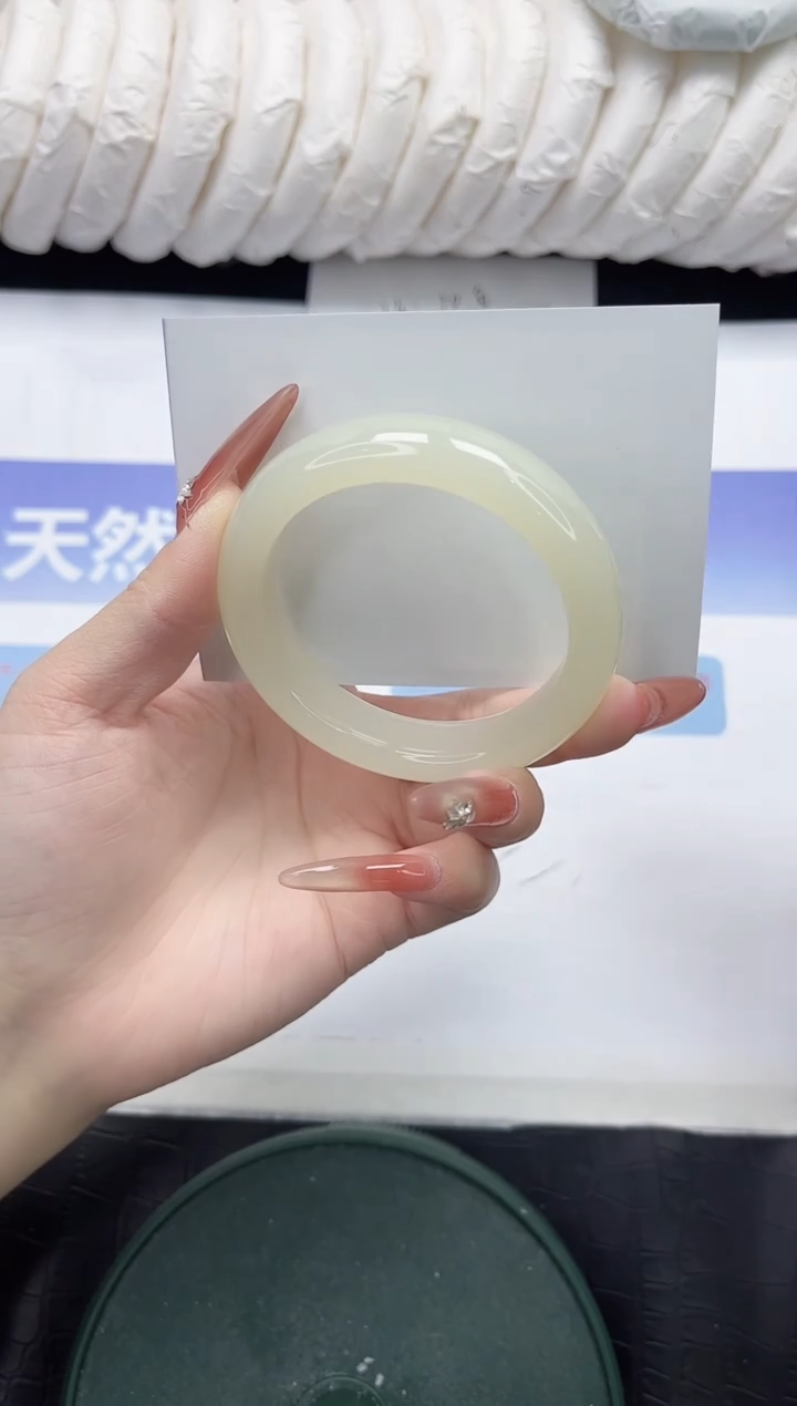 未镶嵌手镯石英质玉50-50