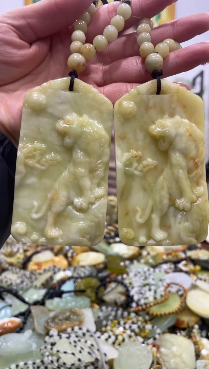 【闪购商品】岫玉吊坠未镶嵌多样性发货其中发一件