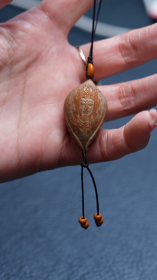 【闪购商品】橄榄核吊坠苏工橄榄核