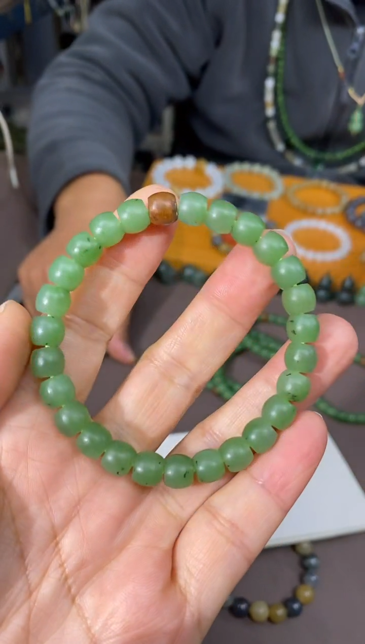 未镶嵌手链和田玉颜色多样性发货拍一发一