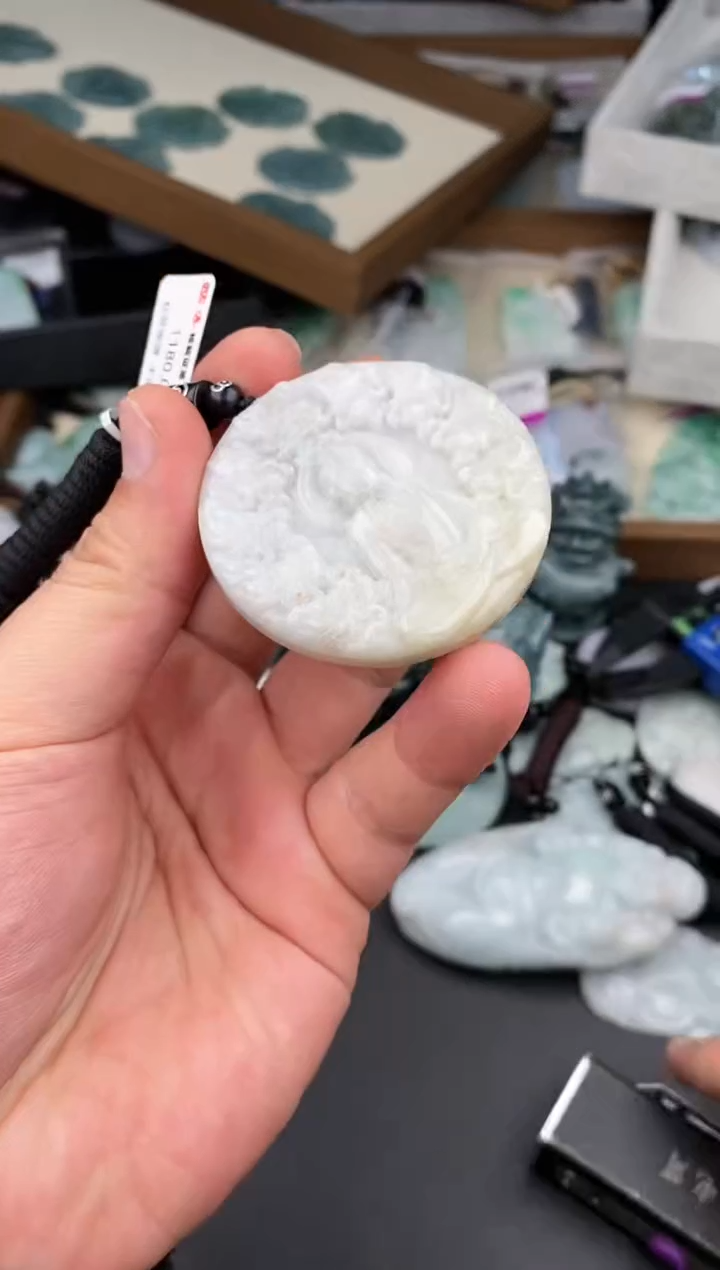 【闪购商品】翡翠颈饰未镶嵌  天然翡翠，一物一图