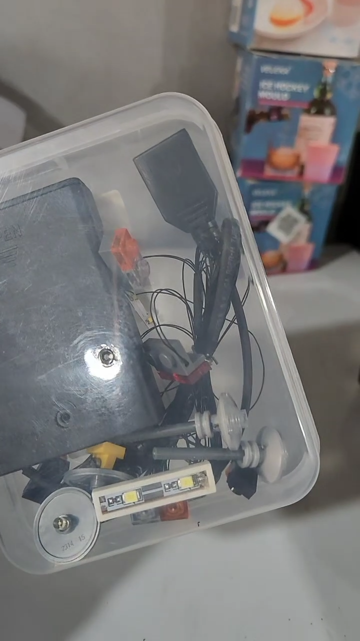 14电子件炸炸炸炸炸炸J