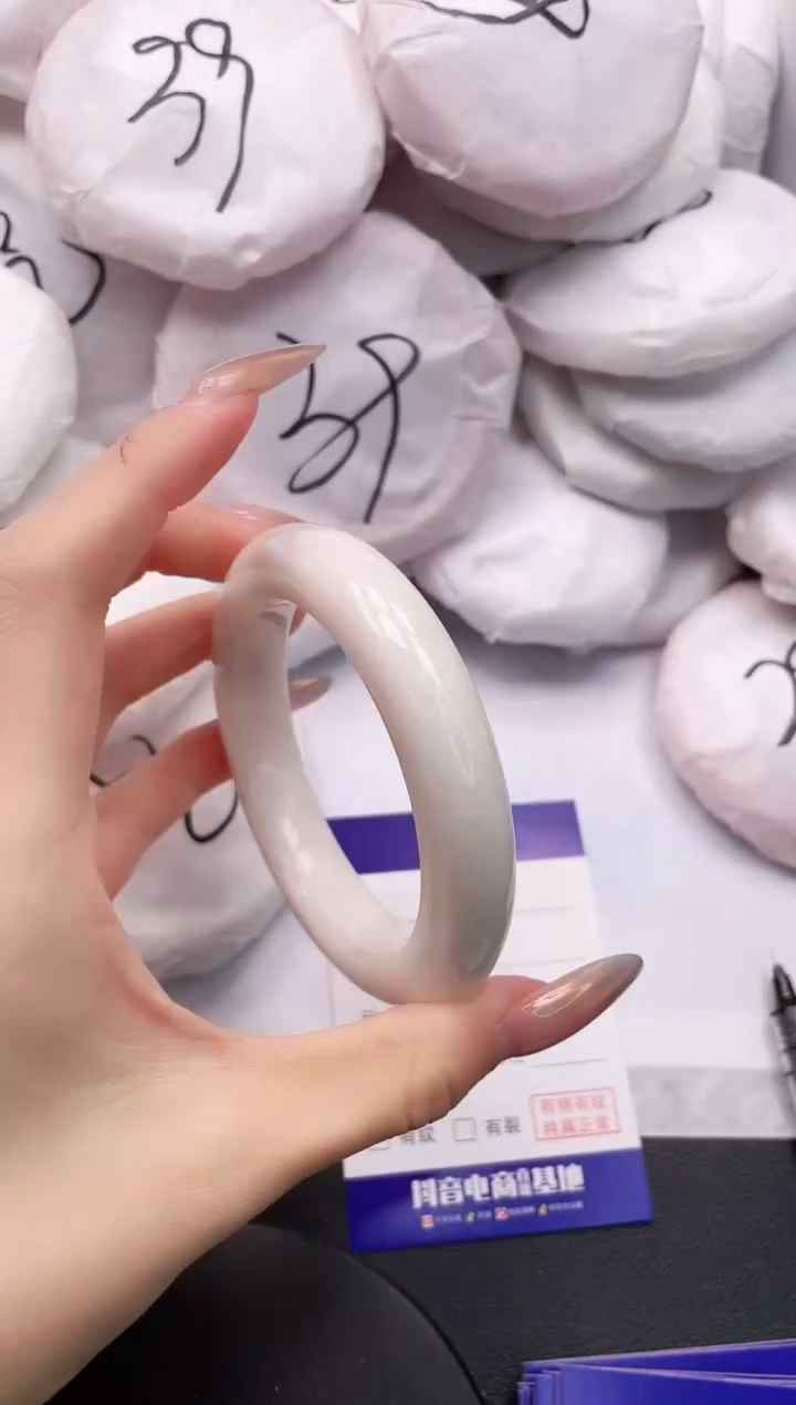 【闪购商品】和田玉手镯未镶嵌7K232-58