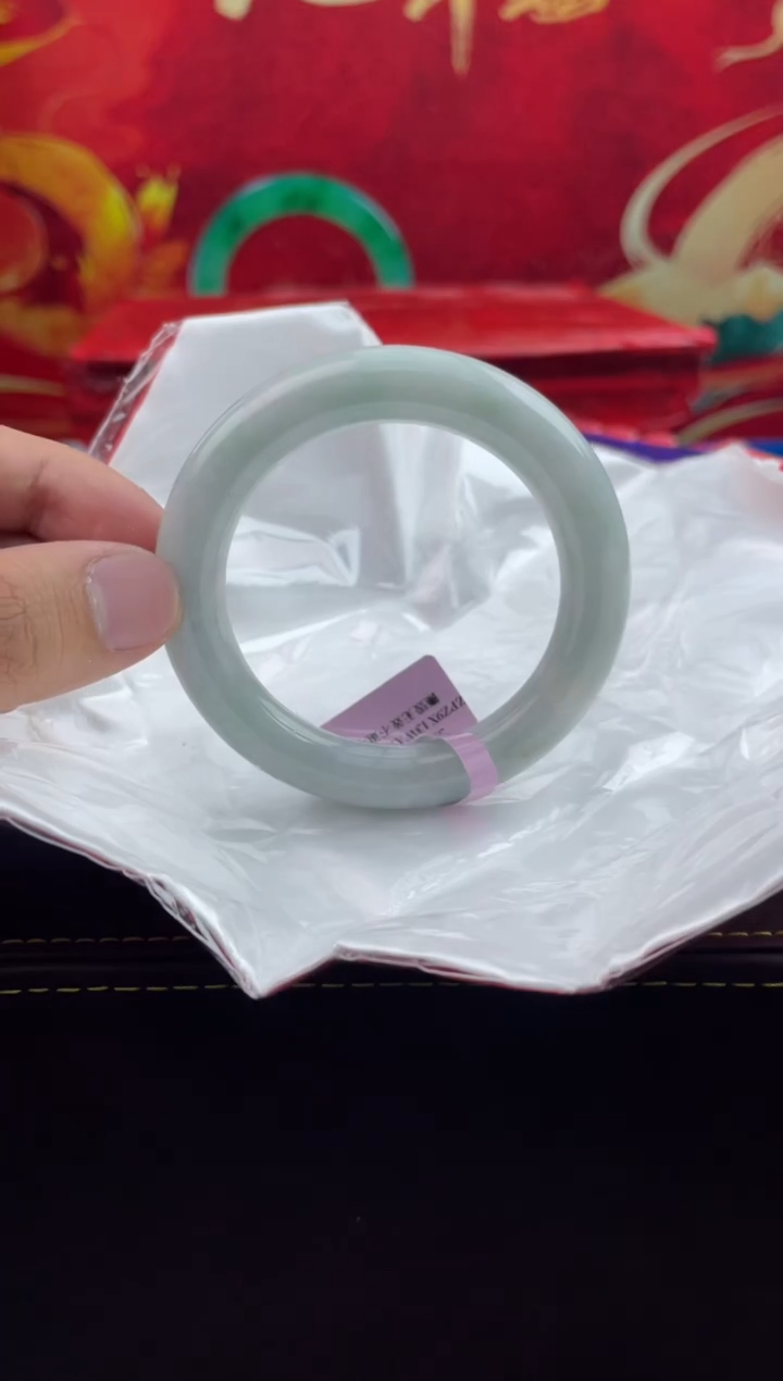 【闪购商品】翡翠手镯未镶嵌14翡翠手镯（微瑕）