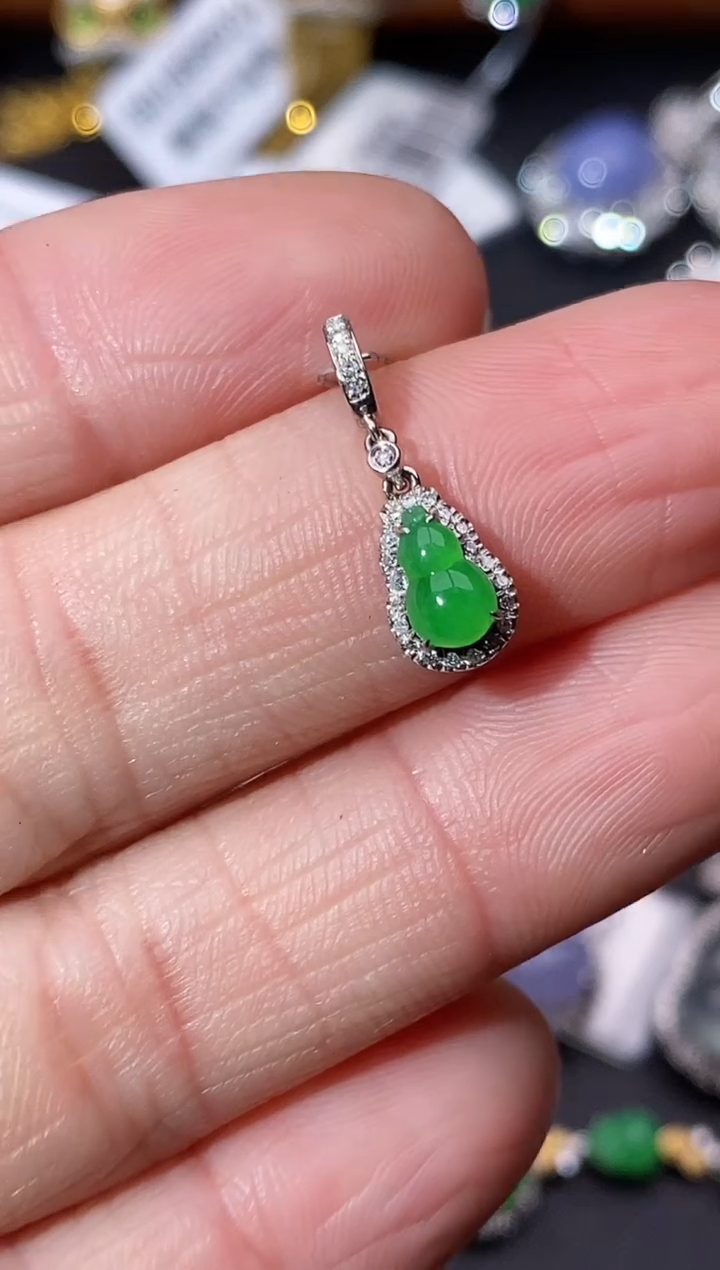 【闪购商品】翡翠吊坠(不含链)18K金镶嵌吊坠