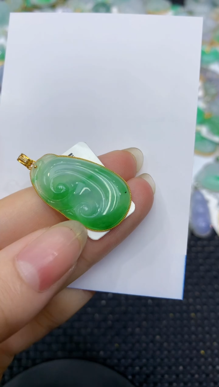 【闪购商品】翡翠颈饰18K金镶嵌8888888888