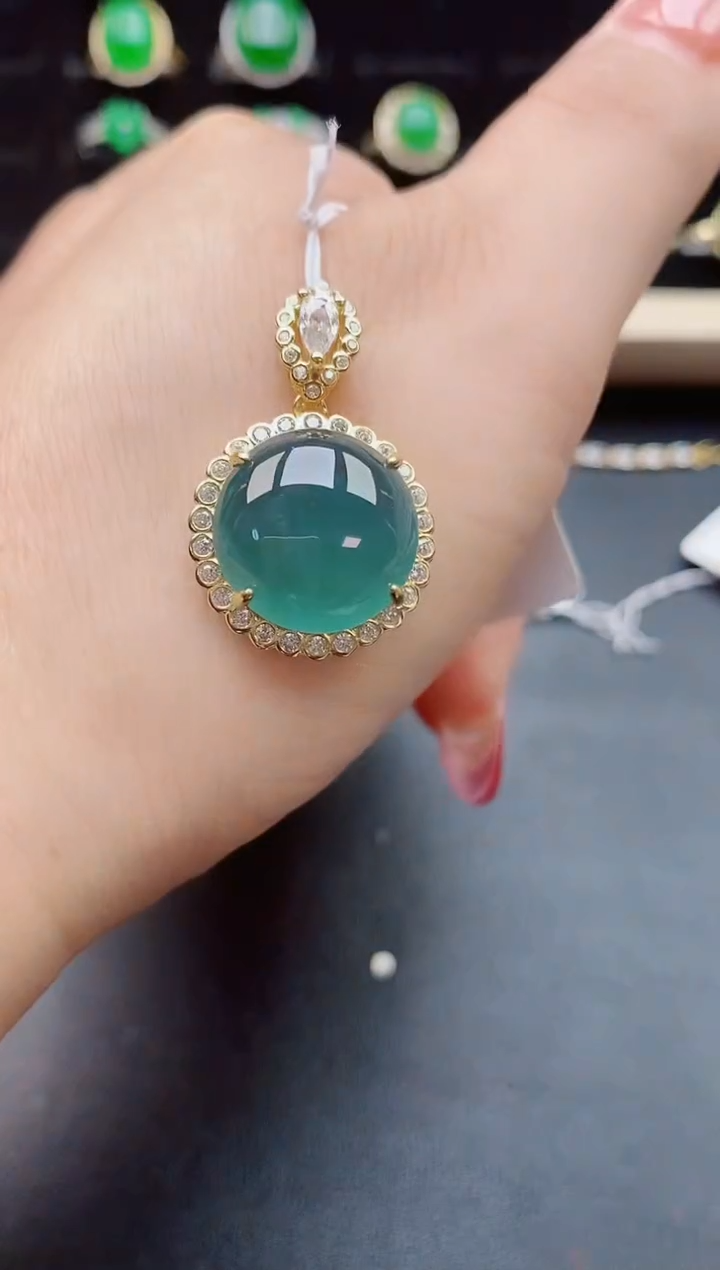 【闪购商品】翡翠吊坠(赠链)银S925镶嵌32131