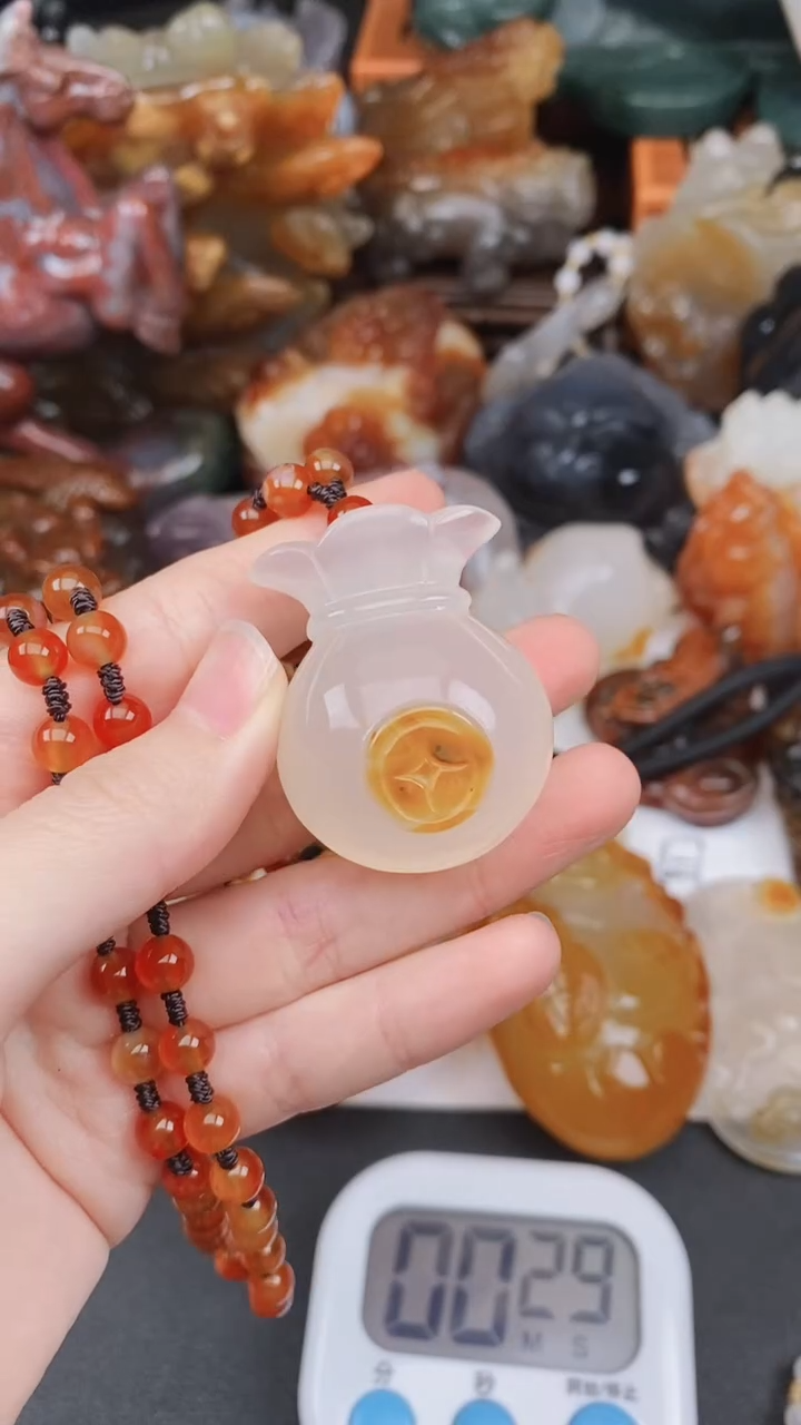 未镶嵌颈饰玛瑙/玉髓AA