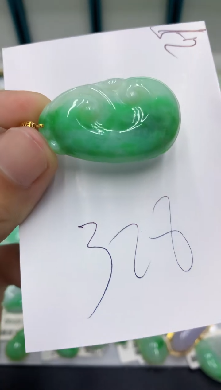 【闪购商品】翡翠颈饰18K金镶嵌翡翠