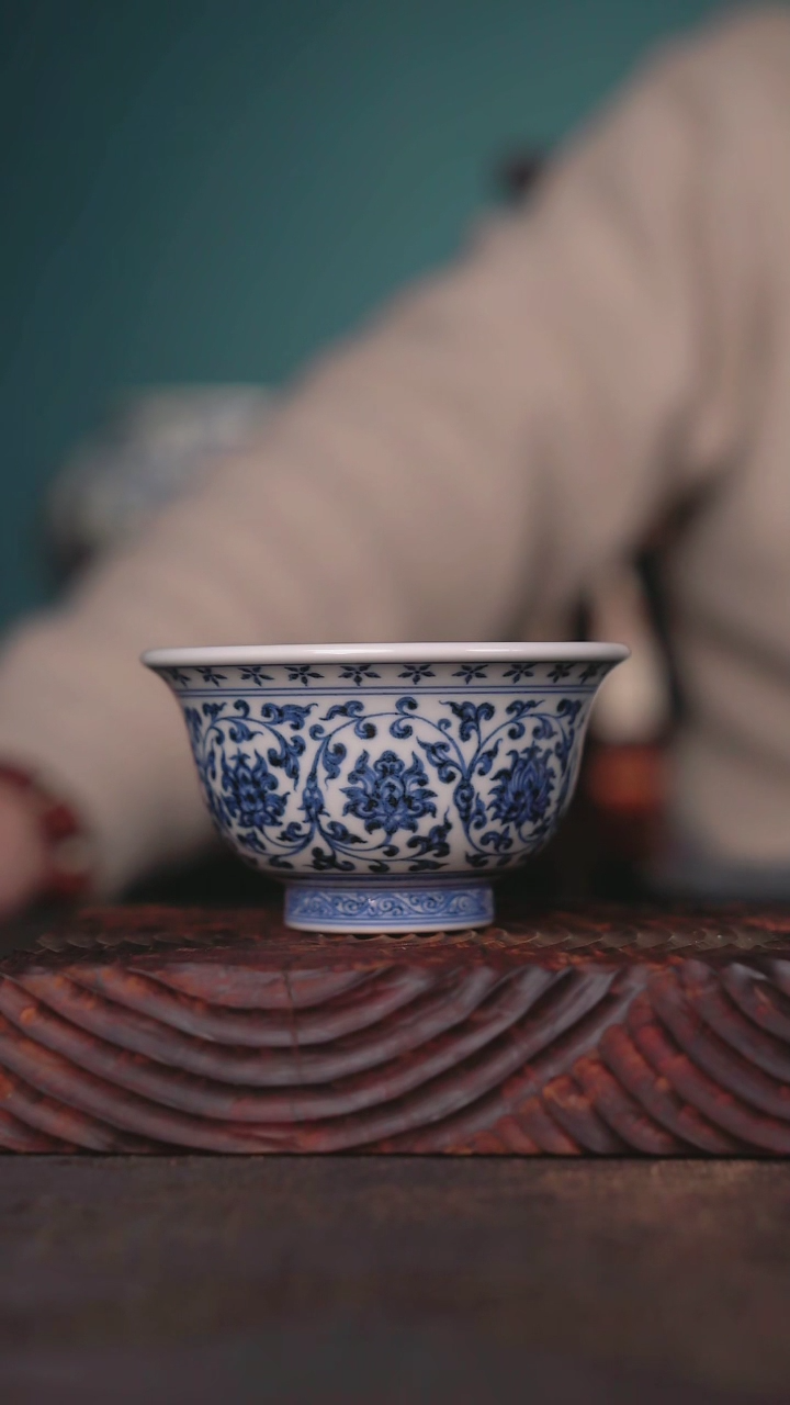 【闪购商品】青城弘器缠枝莲压手杯