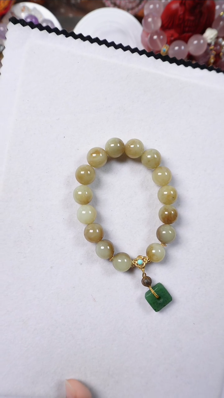 银S925镶嵌手串和田玉（糖玉）新疆且末糖系沁手链