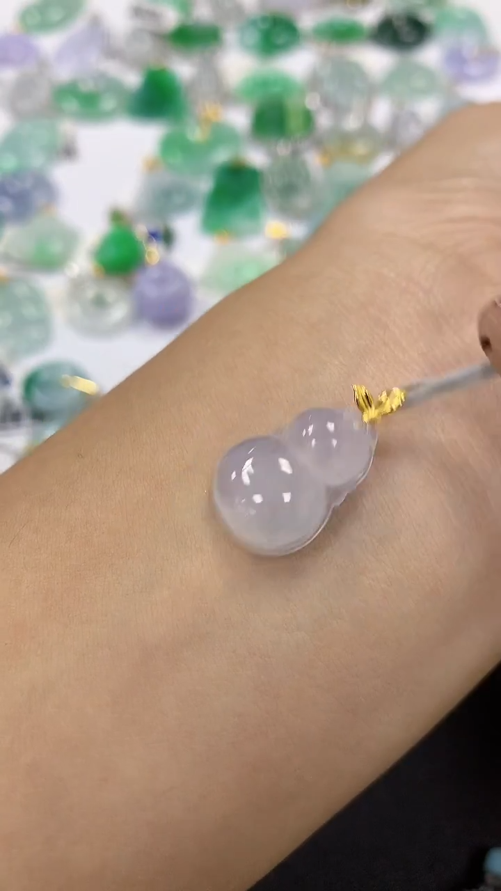 颈饰18K金镶嵌翡翠a货假一赔三支持复检百元上9元证书费自理