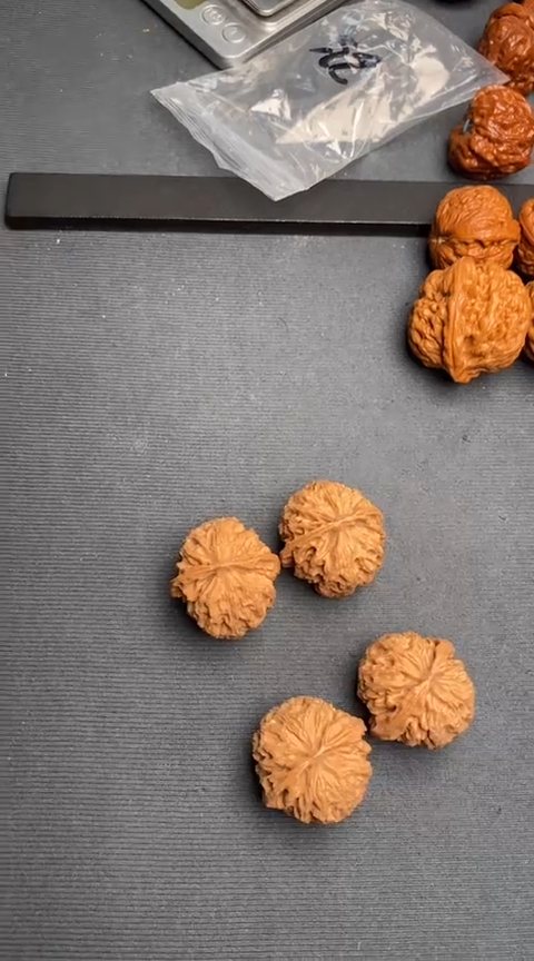 【闪购商品】文玩核桃把件苹果园35左右全品