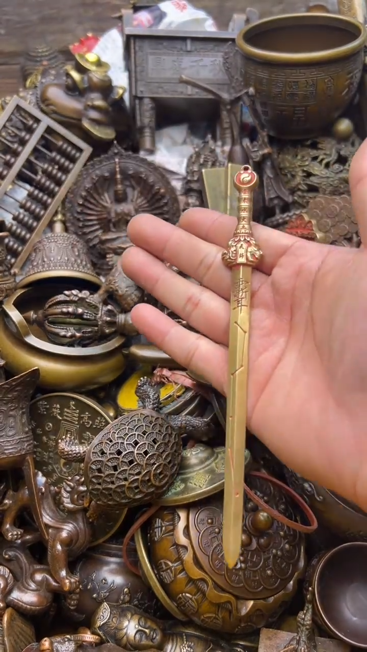 精美铜器，点击下单