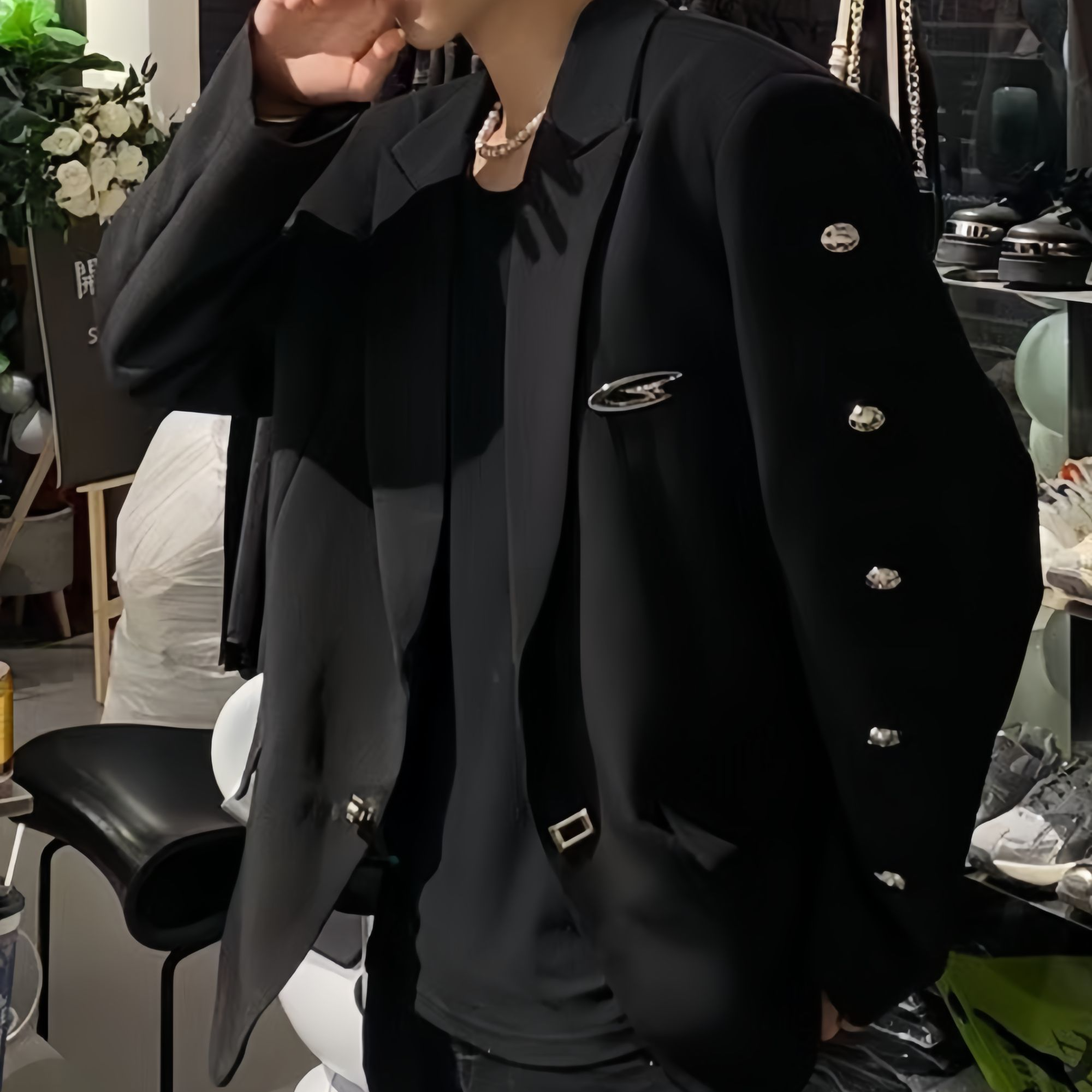 OOTD | 西服新品-潮人宽松型钛钢小饰品设计垫肩高级感西服时尚款