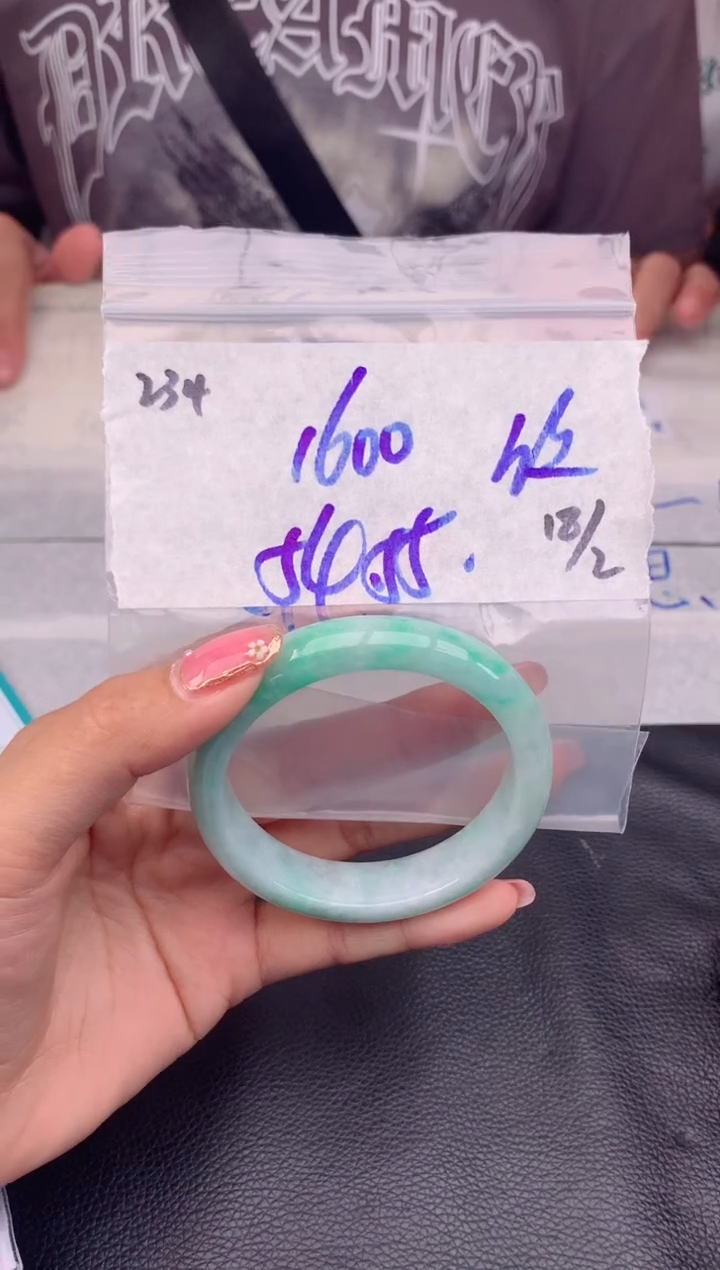 【闪购商品】定制翡翠未镶嵌234毛货需精细抛光手镯多样性拍一发一