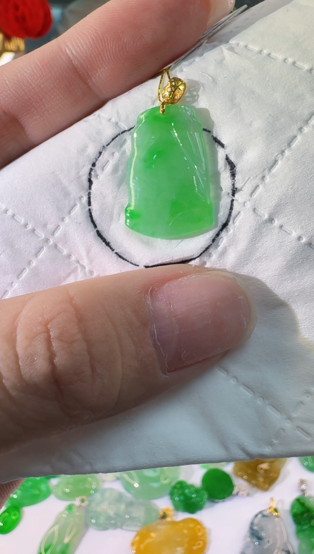 【闪购商品】翡翠颈饰18K金镶嵌缅甸翡翠A货吊坠