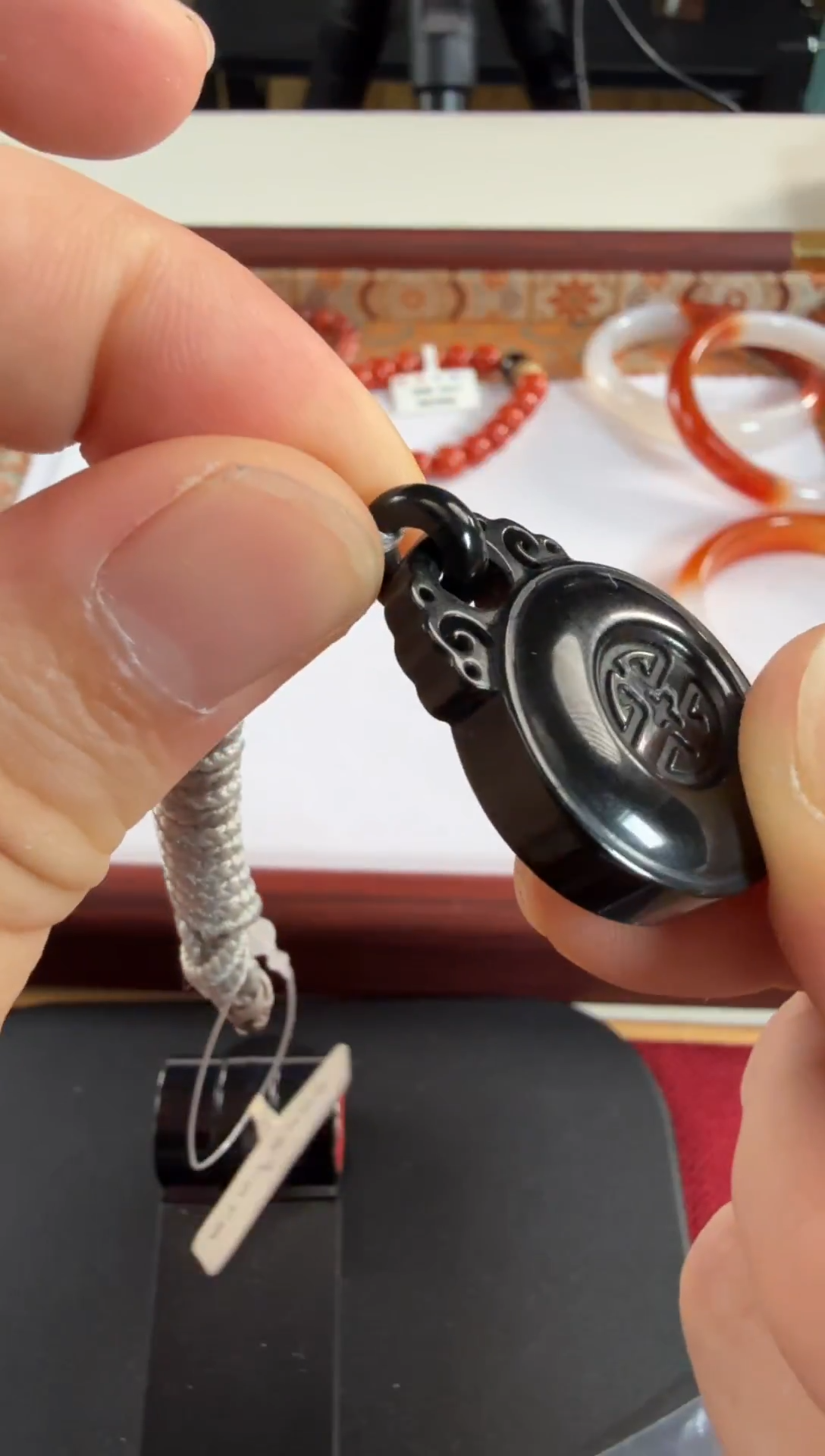 颈饰未镶嵌和田玉墨玉吊坠