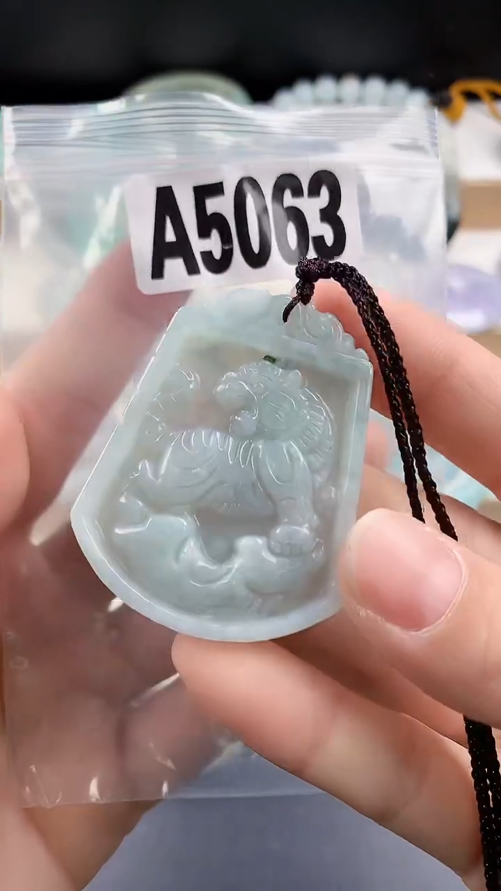 颈饰未镶嵌翡翠颈饰未镶嵌缅甸天然翡翠吊坠