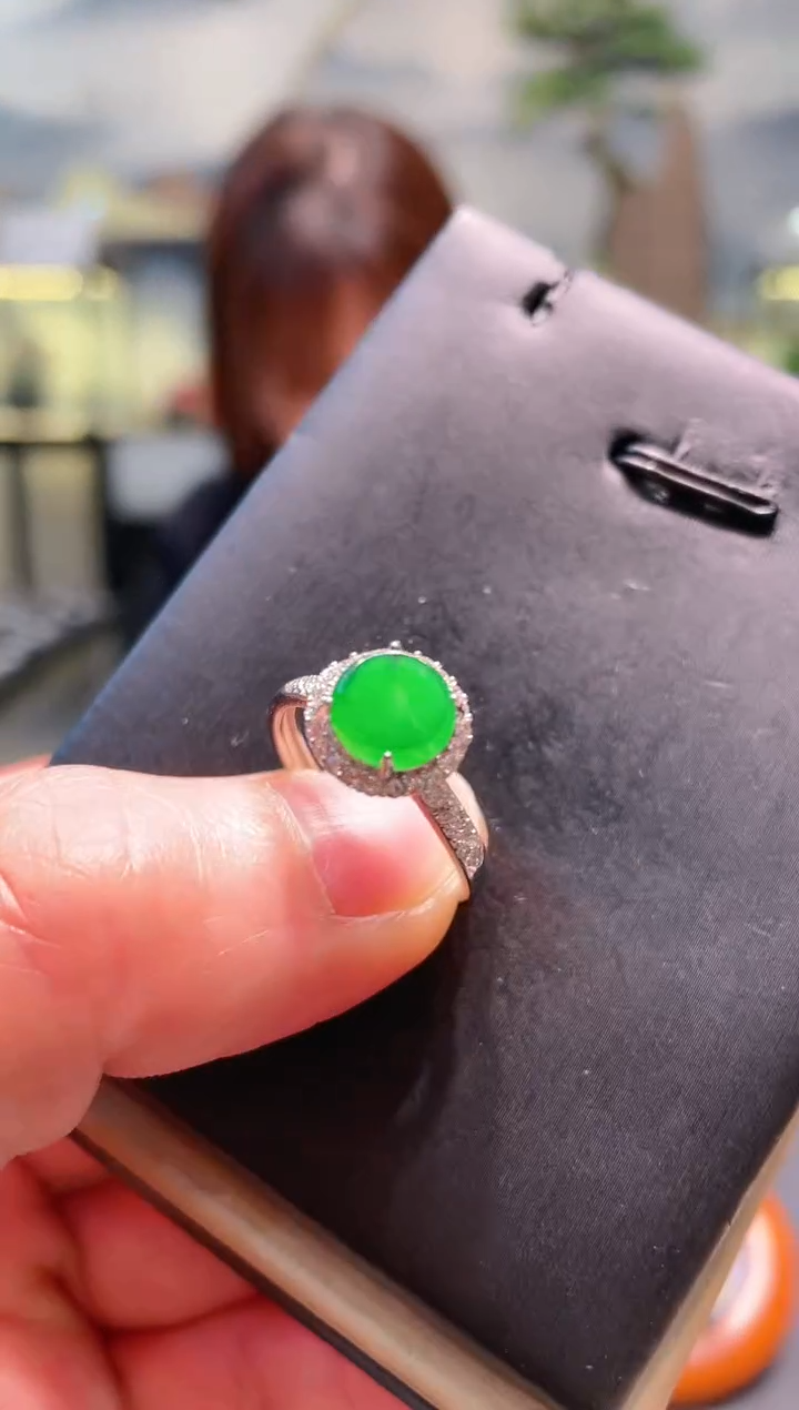 【闪购商品】翡翠戒指银S925镶嵌A5天然A货翡翠