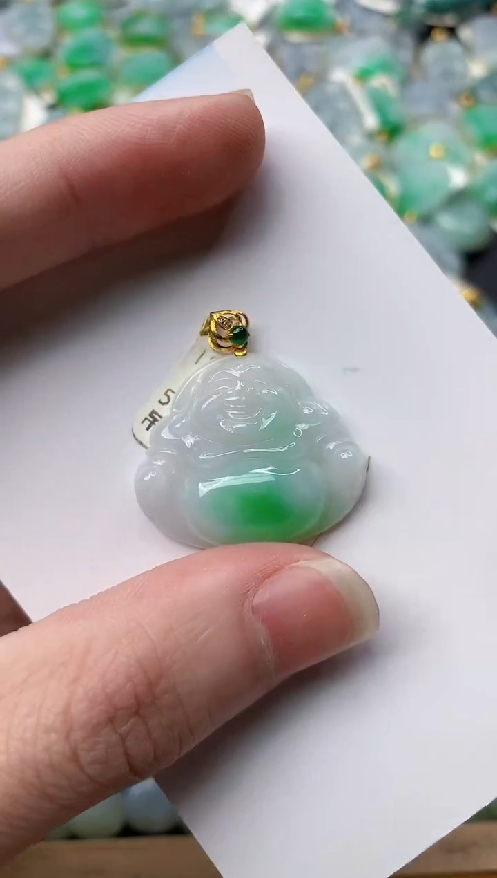 【闪购商品】翡翠颈饰18K金镶嵌66.......