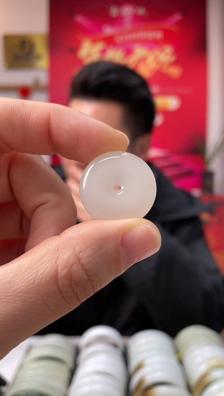 【闪购商品】和田玉颈饰未镶嵌平安扣吊坠随机发一件