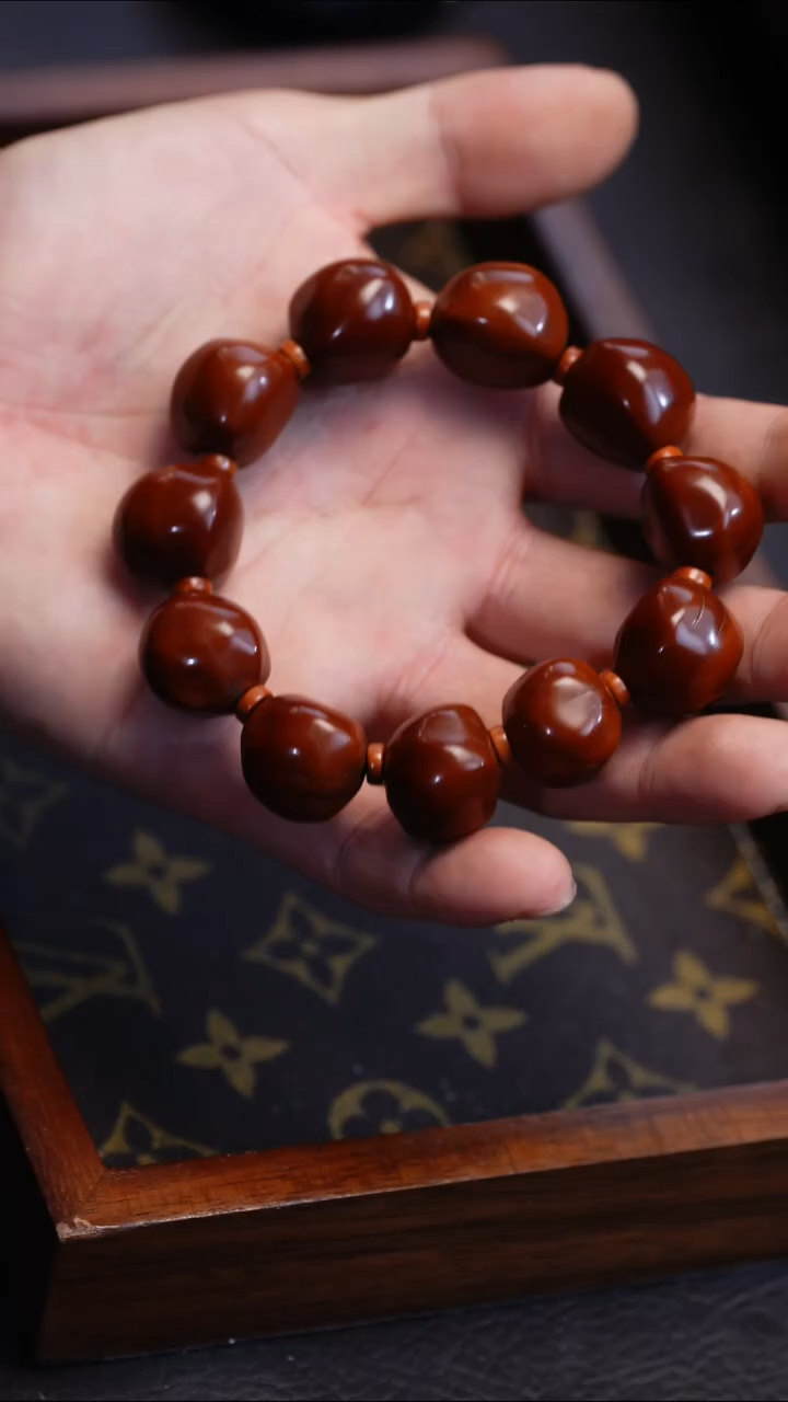 【闪购商品】橄榄核吊坠苏工橄榄核