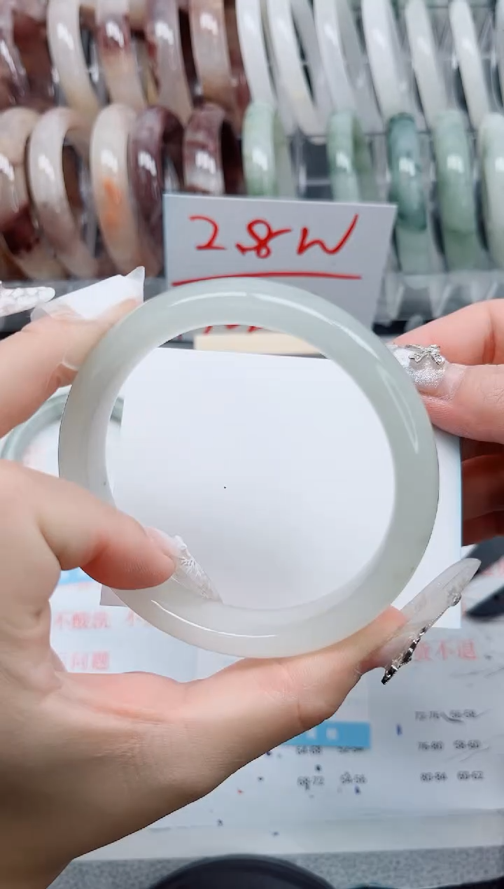 【闪购商品】石英质玉手镯未镶嵌A94-62.8