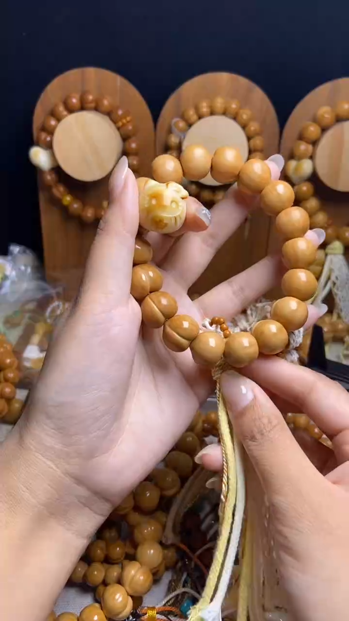 手串猴头核桃7*宝全品手工奶油泡芙圆kt奶油风手持