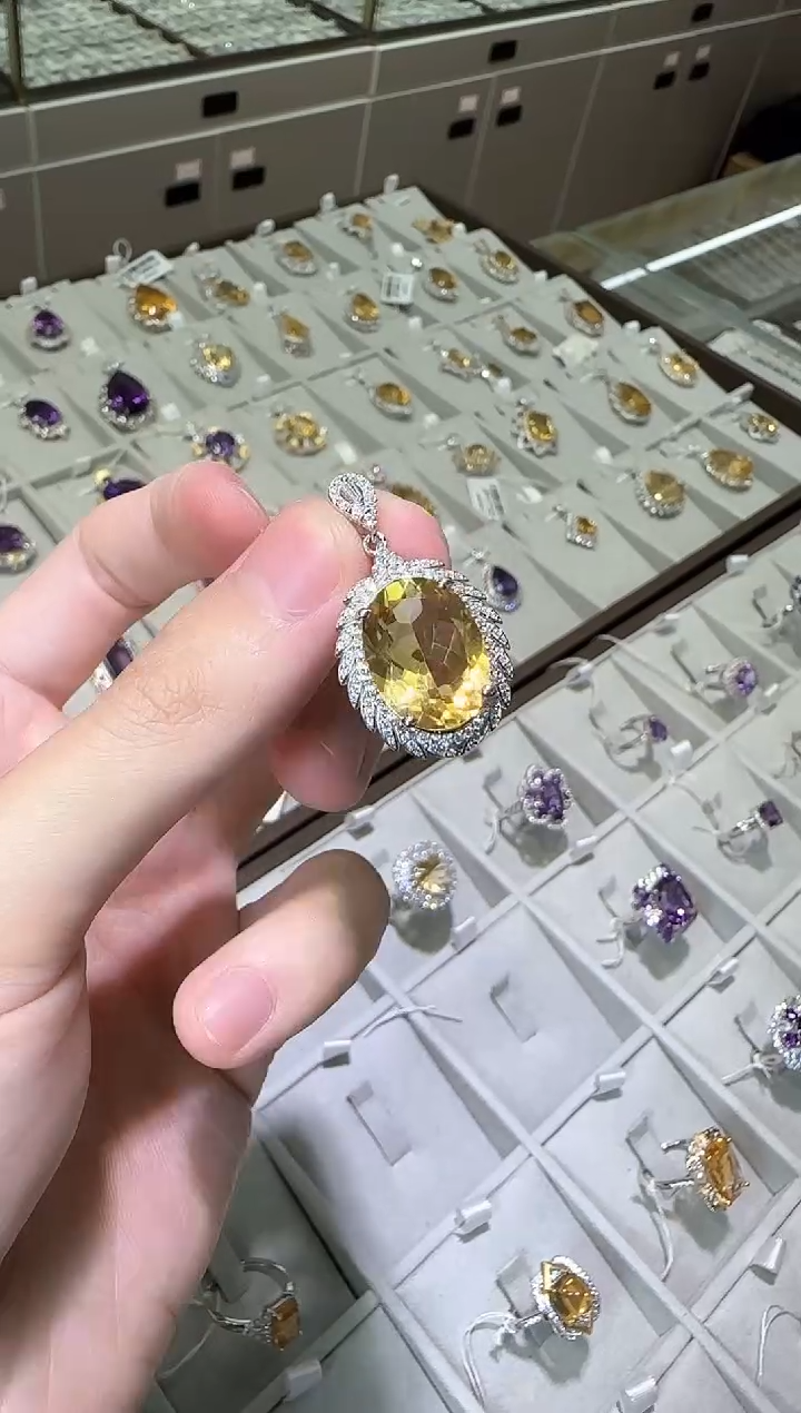 【闪购商品】黄晶颈饰银S925镶嵌13*18mm