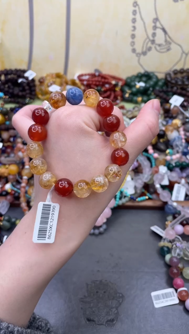 未镶嵌玛瑙手饰300