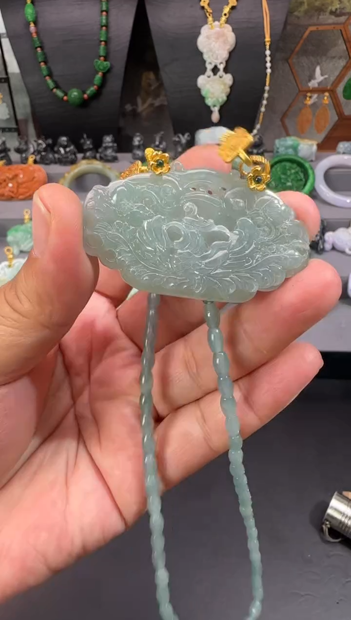 【闪购商品】翡翠颈饰未镶嵌拍照