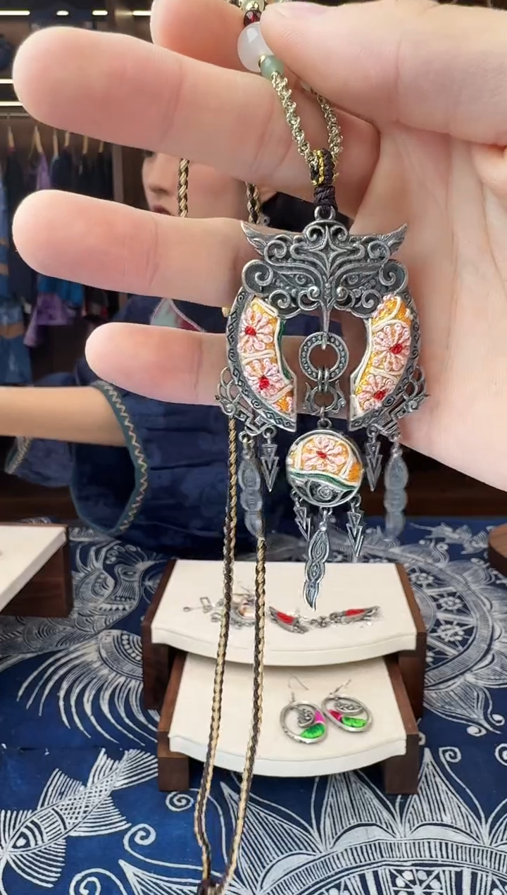 织绣565黔东南苗族刺绣